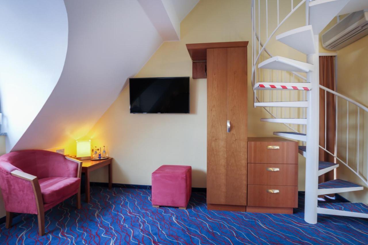 Am Schillerpark Hotel 3*